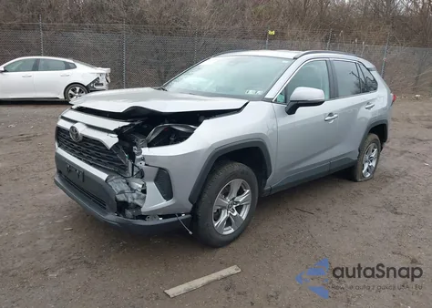 2024 Toyota Rav4 Xle z USA, uszkodzony, nr VIN 2T3P1RFV8RC447186